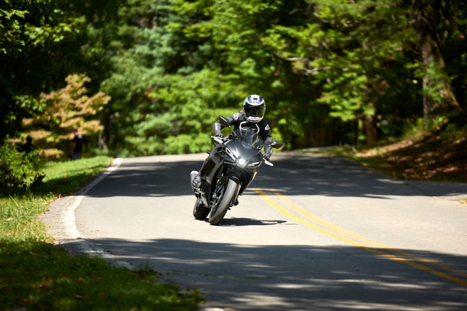 Le depotenziate sono davvero meglio delle native A2? No. E la risposta è la Yamaha R3