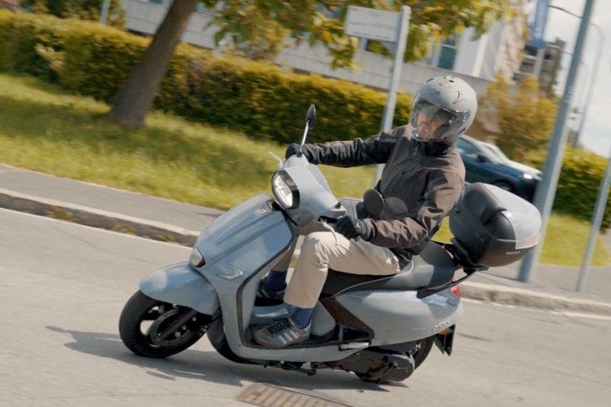 SYM Fugue 125: uno scooter classic oltre alla Vespa è (ancora) possibile