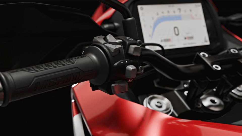 Test a Testa Benelli TRK 702 X vs Moto Morini X-Cape 700: qual è meglio?