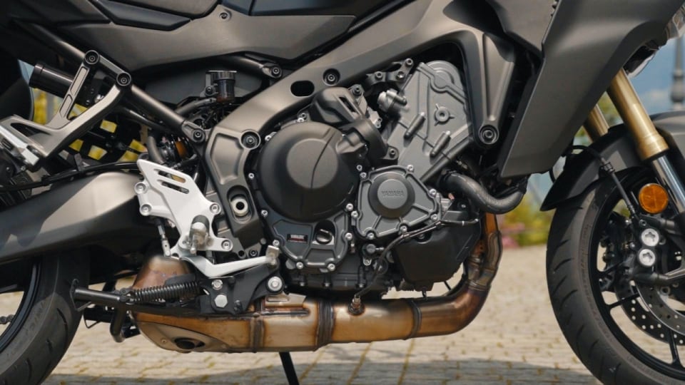 Test a Testa Honda NT1100 DCT ES VS Yamaha Tracer 9 GT AMT: chi è meglio per viaggiare? (VIDEO)