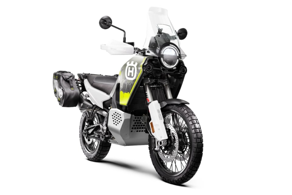 Husqvarna Norden 901 Expedition: Adventure media, soddisfazioni maxi (VIDEO)