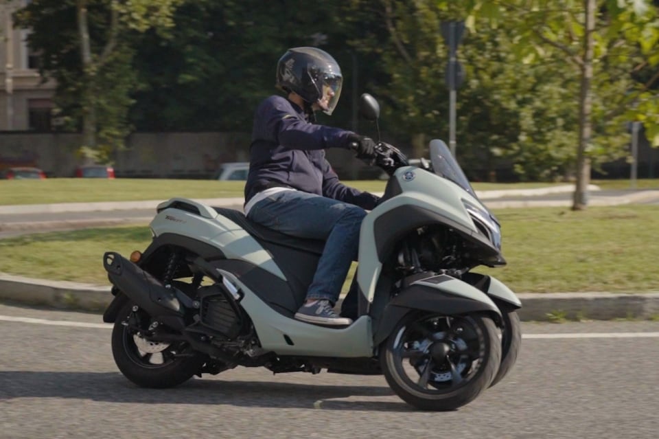 Yamaha Tricity 125: snello come uno scooter, stabile come un tre ruote. Ecco perché ci piace