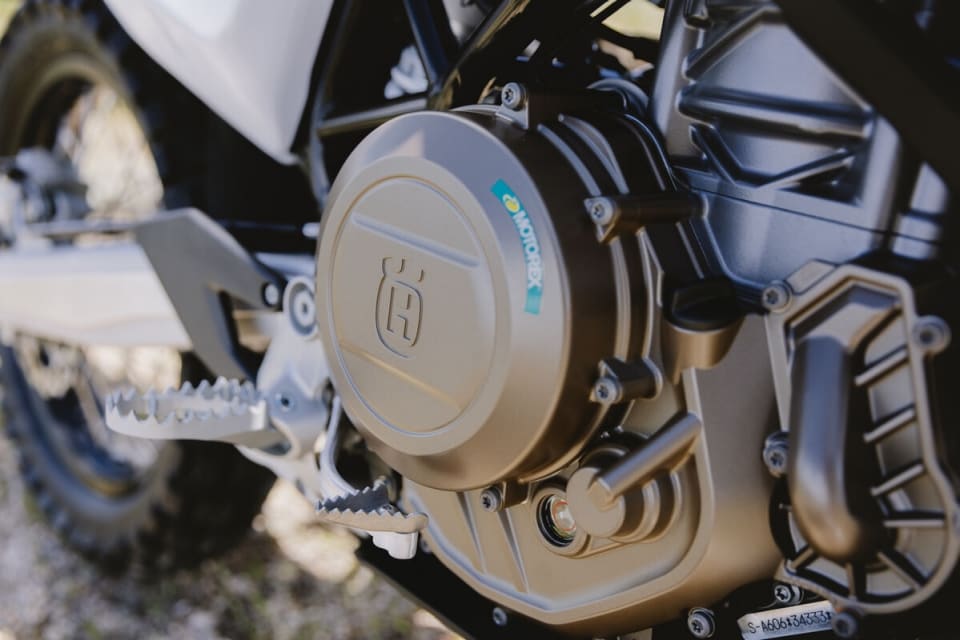 Husqvarna 701 Enduro 2026: il mono più potente al mondo in salsa dual