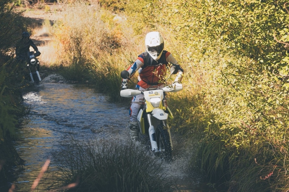 Husqvarna 701 Enduro 2026: il mono più potente al mondo in salsa dual