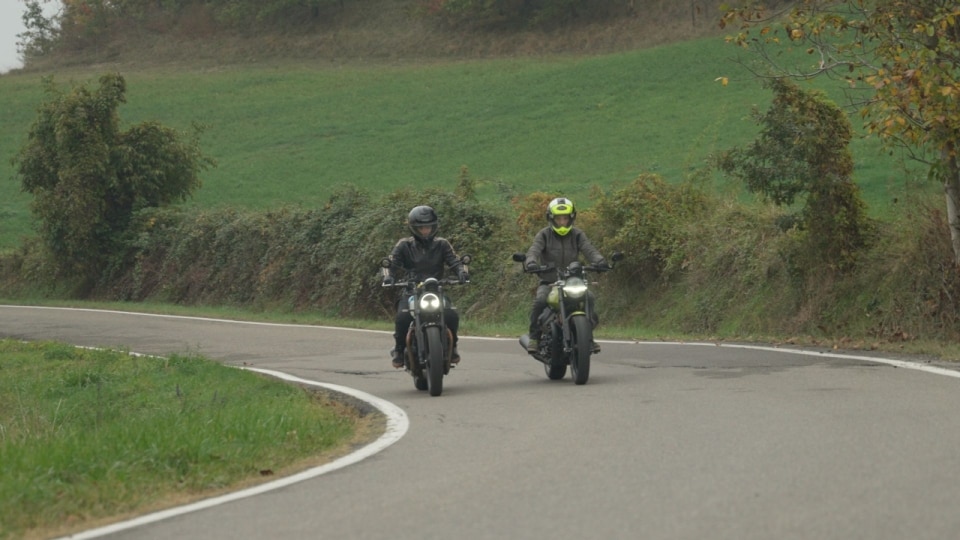 Moto Guzzi V7 Sport VS Triumph Speed Twin 900: qual è la miglior classic del 2025?