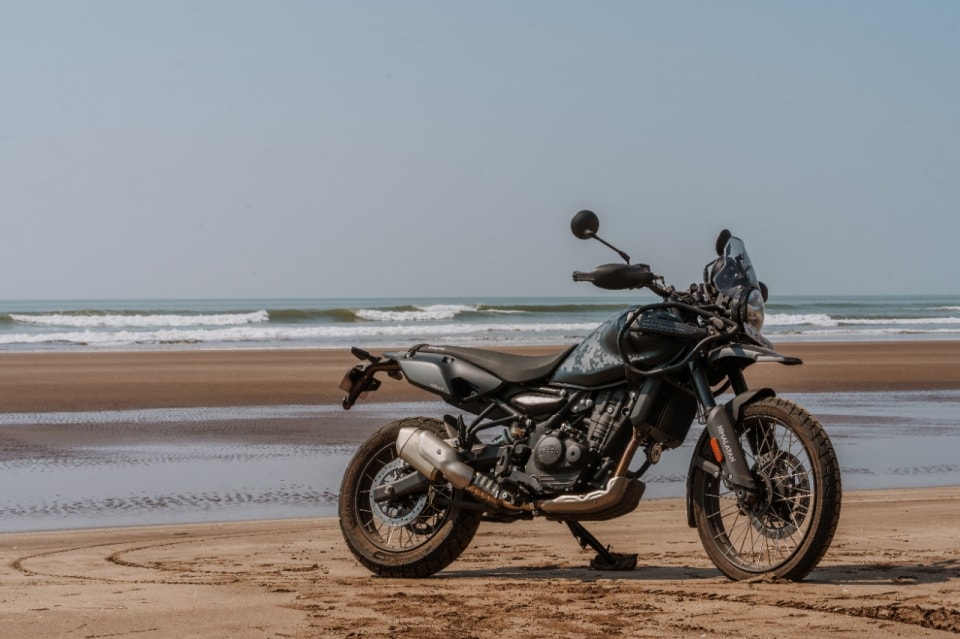 Royal Enfield Himalayan Mana Black: ancora più offroad