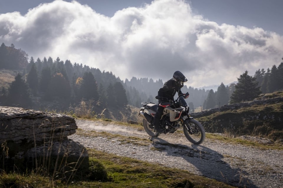 Benelli BKX 125: piccola cilindrata, grandi ambizioni