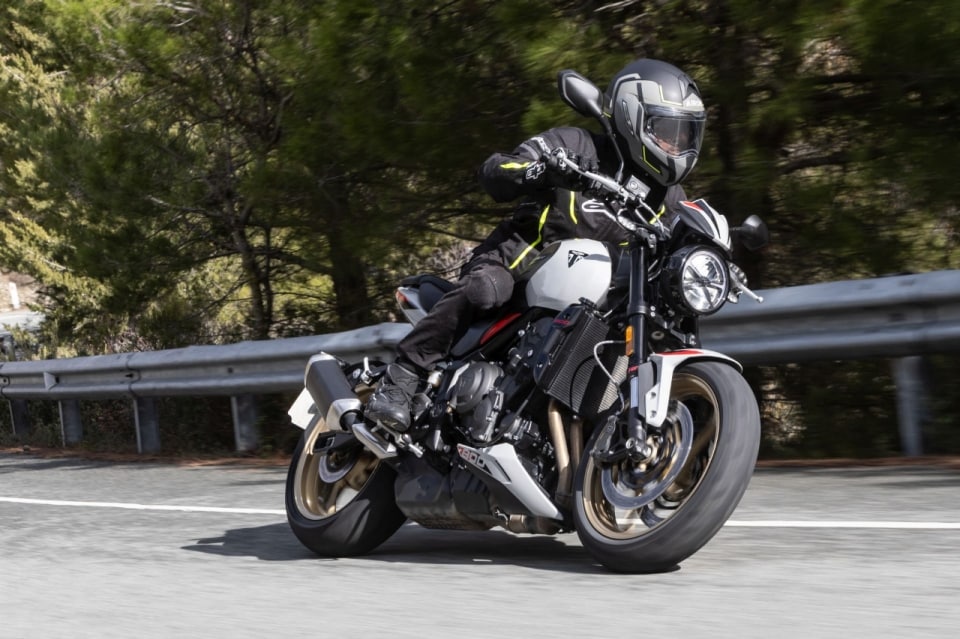 Triumph Trident 800: è tutta un'altra moto