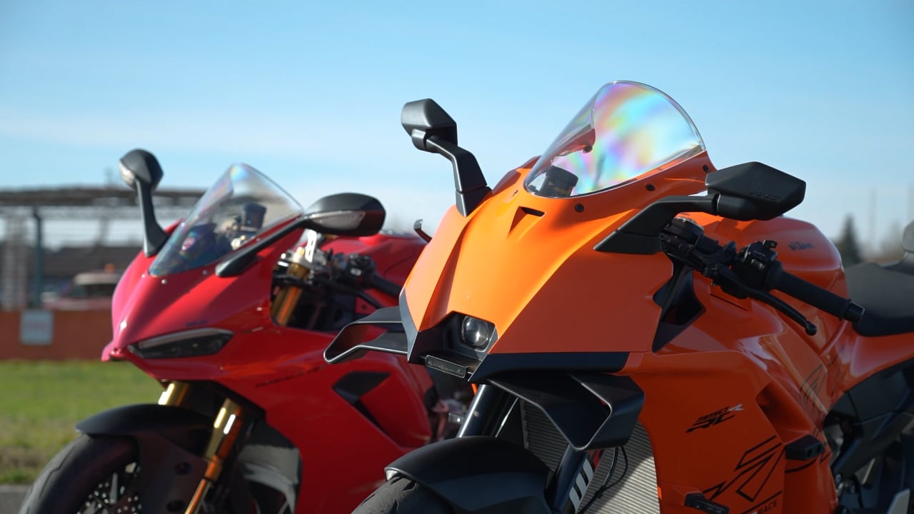 Panigale V2 S o KTM 990 RC R? Il Test a Testa