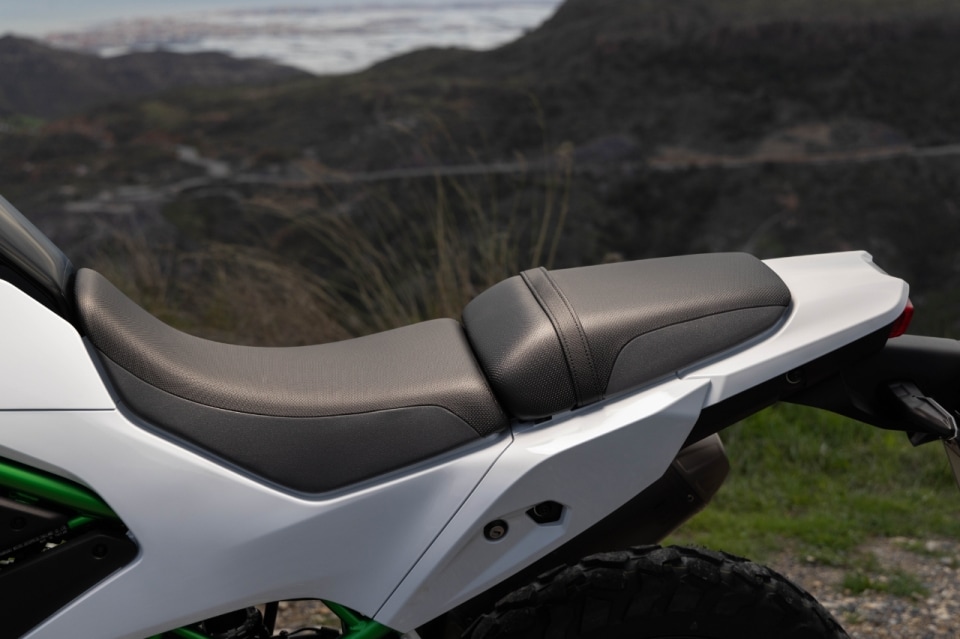 Test Kawasaki KLE 500: quando l’abito non fa il monaco