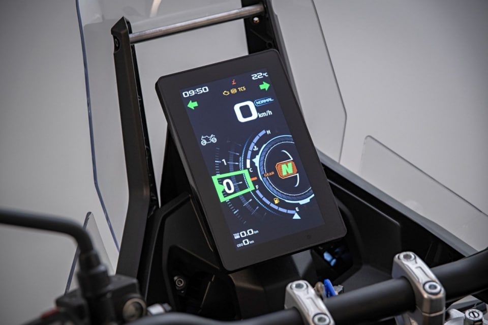 CFMOTO 800MT-X VS Voge Valico 800DSX Rally: qual è la miglior Adventure media sotto i 9.000 euro?