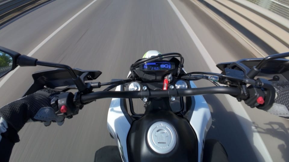 CFMOTO 250Dual: sognare l'avventura spendendo meno che per uno scooter