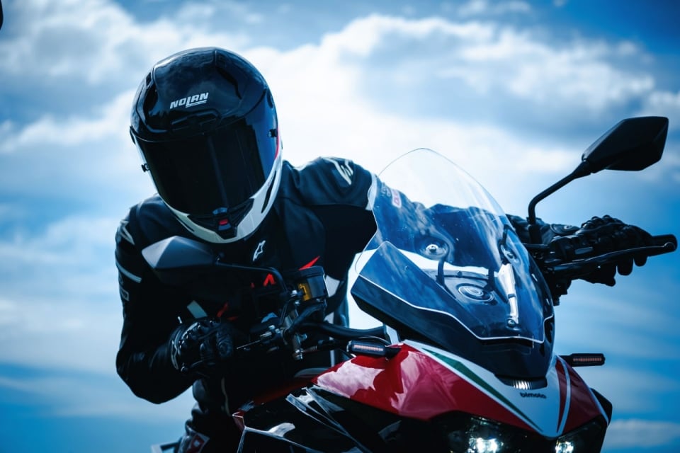 Bimota TERA: la moto "impossibile" da 200 CV che funziona davvero (e bene)