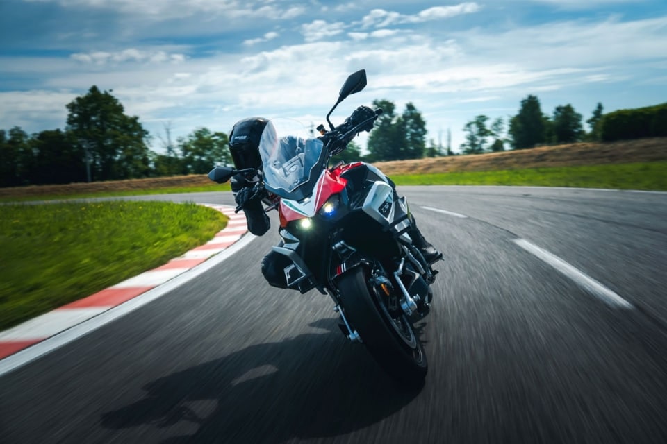Bimota TERA: la moto "impossibile" da 200 CV che funziona davvero (e bene)
