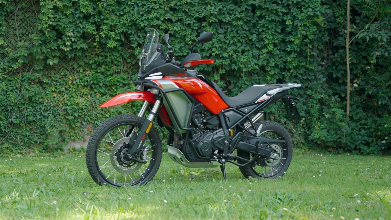 QJ Motor SRT 450 RX prova su strada: la “GS in miniatura” cinese