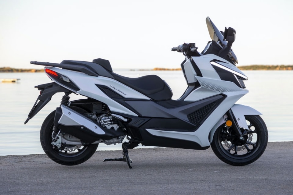 SYM Cruisym 400: un GT fatto e finito (con un bel prezzo)