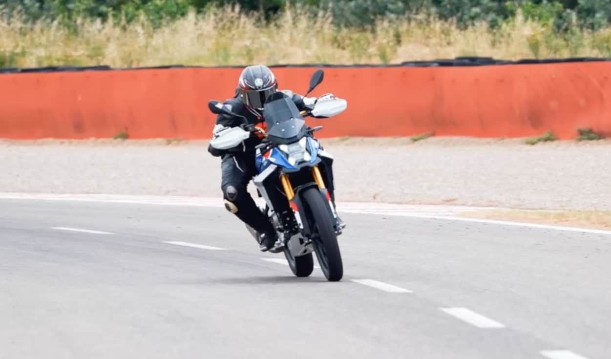 Pista e off-road: ecco la migliore Adventure 400-500