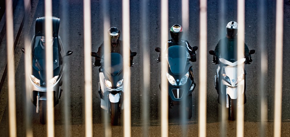 Adiva AR 200 Roadster, Peugeot Geopolis 300 Geostyle, Piaggio MP3 300 , Yamaha X-Max 250 ABS