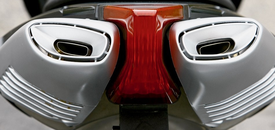 Aprilia Dorsoduro 750 