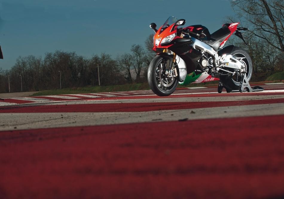 Aprilia RSV 4 Factory APRC SE