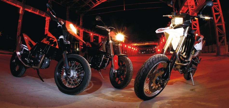 KTM 690 Supermoto , BMW G 650 Xmoto , Husqvarna SM 610 