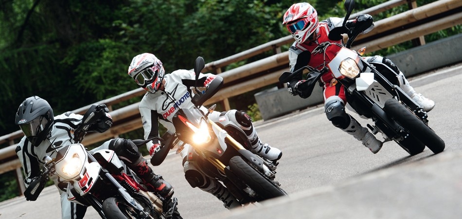 Ducati Hypermotard 1100 Evo SP, Aprilia Dorsoduro 750 Factory, KTM 690 SMC R