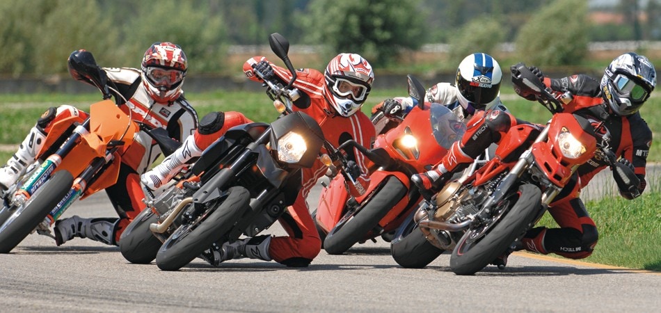 Ducati Hypermotard 1100 , KTM 950 Supermoto R