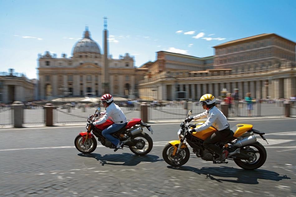 Ducati Monster 696 , Ducati Monster 1100 S