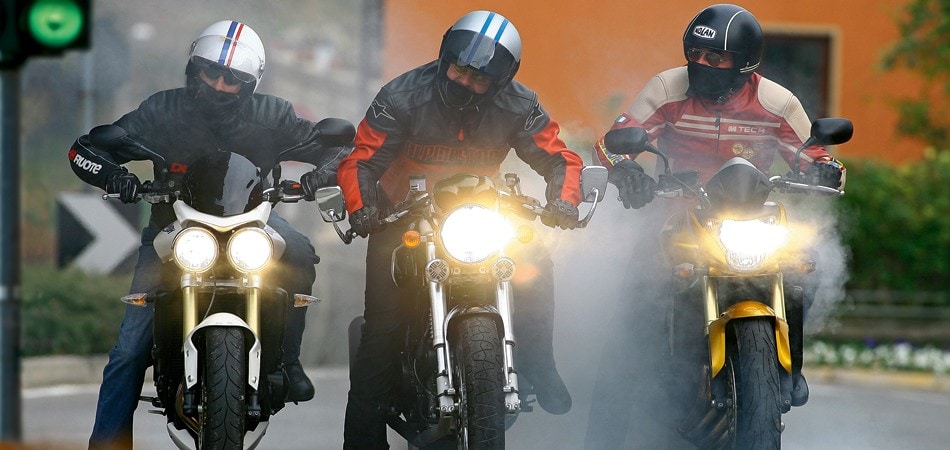 Ducati Sport 1000 , Honda Hornet , Triumph Street Triple 