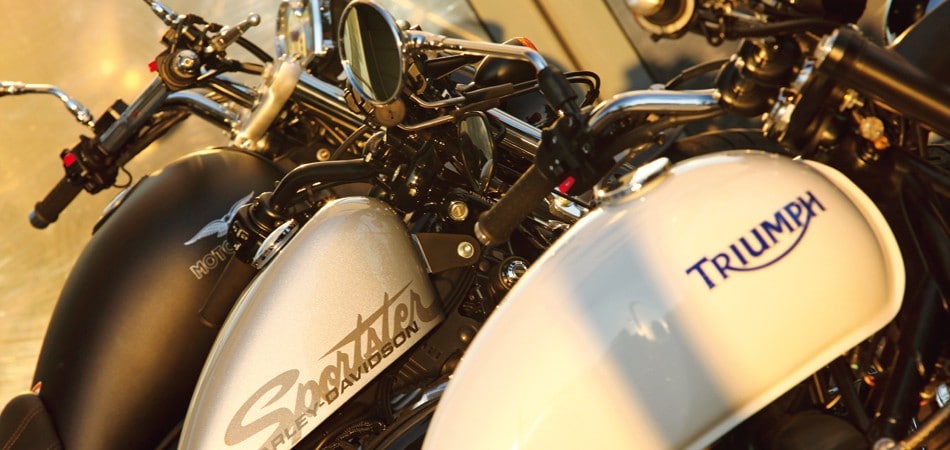 Harley-Davidson Sportster 1200 XL 1200X Forty Eight, Moto Guzzi Bellagio , Triumph Bonneville SE