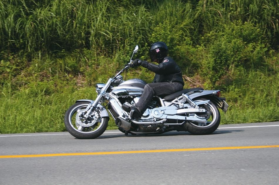 Hyosung Aquila GV 650 