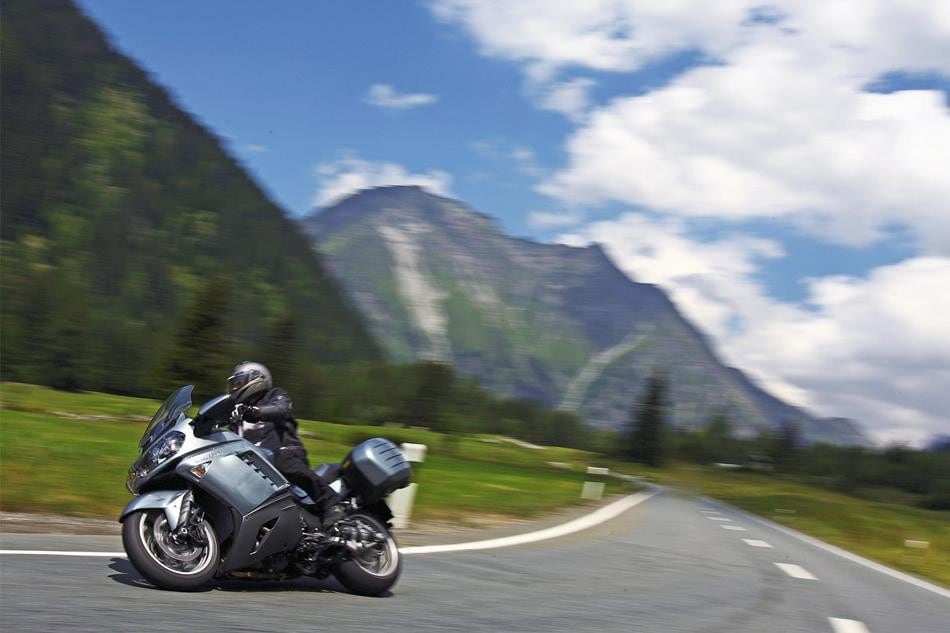 Kawasaki GTR 1400 , Yamaha FJR 1300 ABS