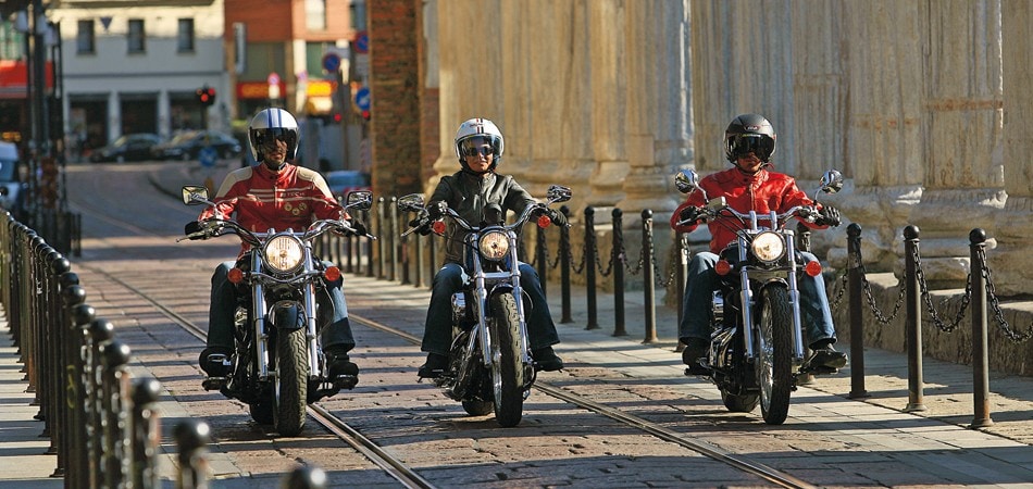 Kawasaki VN 900 Classic, Harley-Davidson Sportster 883 XL 883L Low, Honda VT 750 Shadow DC Spirit