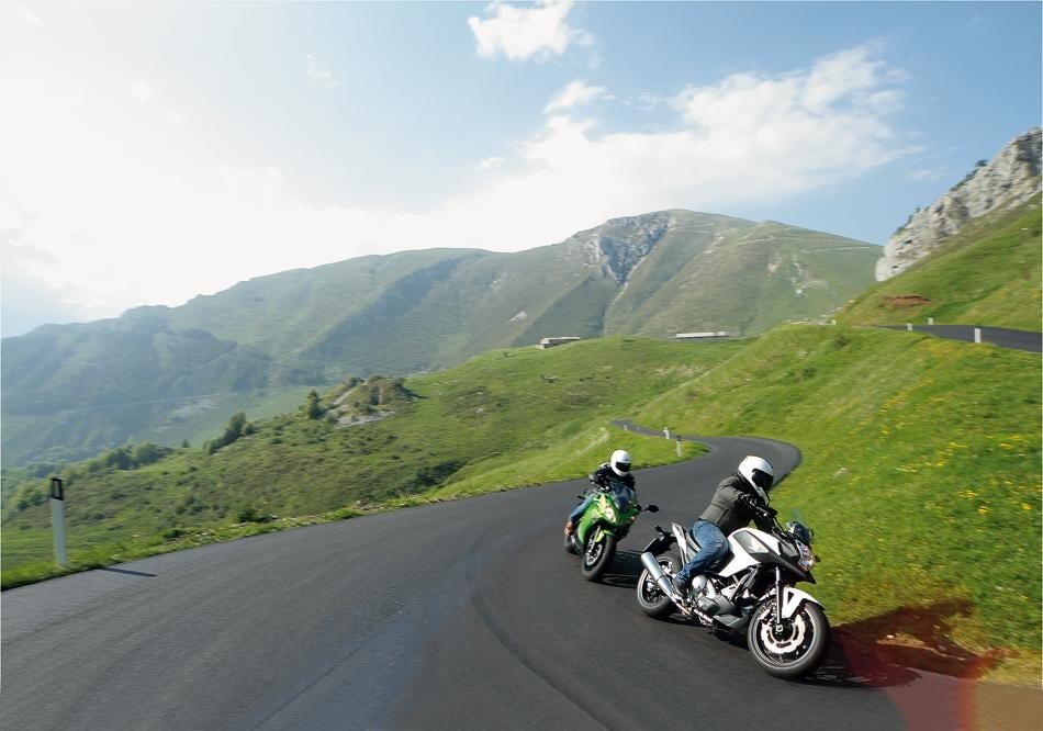 Honda NC 700 X ABS DCT, Kawasaki ER 6F 