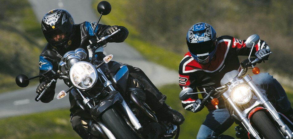 Harley-Davidson VRSCR Street Rod , Moto Guzzi V 11 Sport