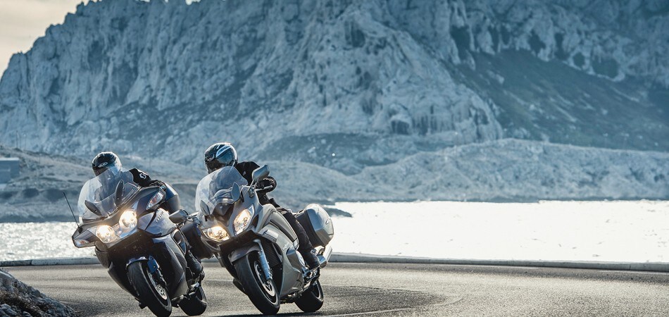 Triumph Trophy 1215 SE ABS, Yamaha FJR 1300 AS