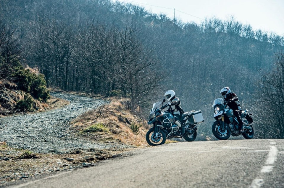 BMW R 1200 GS Adventure, Suzuki V-Strom 1000 