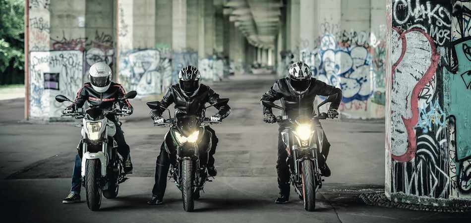 Benelli BN 302 , Kawasaki Z 300 ABS, KTM 390 Duke ABS