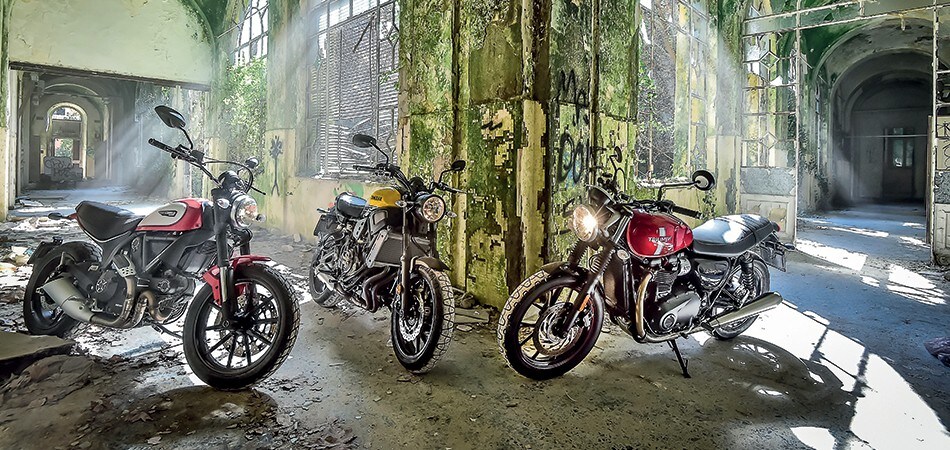 Ducati Scrambler Icon Red, Yamaha XSR 700 ABS, Triumph Street Twin 