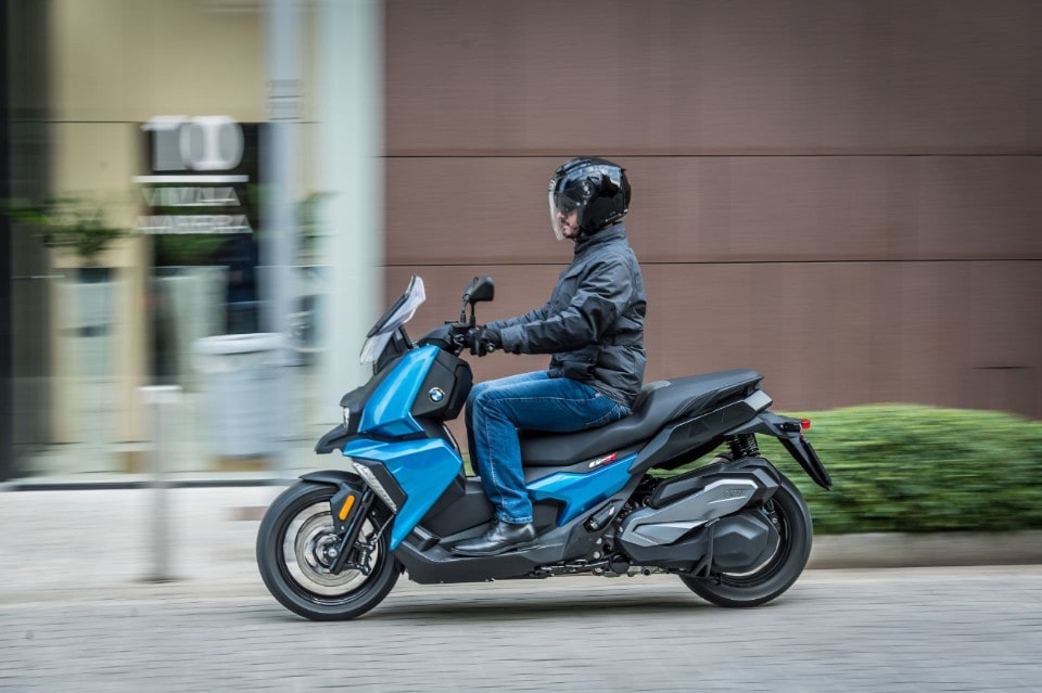 BMW C 400 X vs Kymco Xciting 400i S: middle class