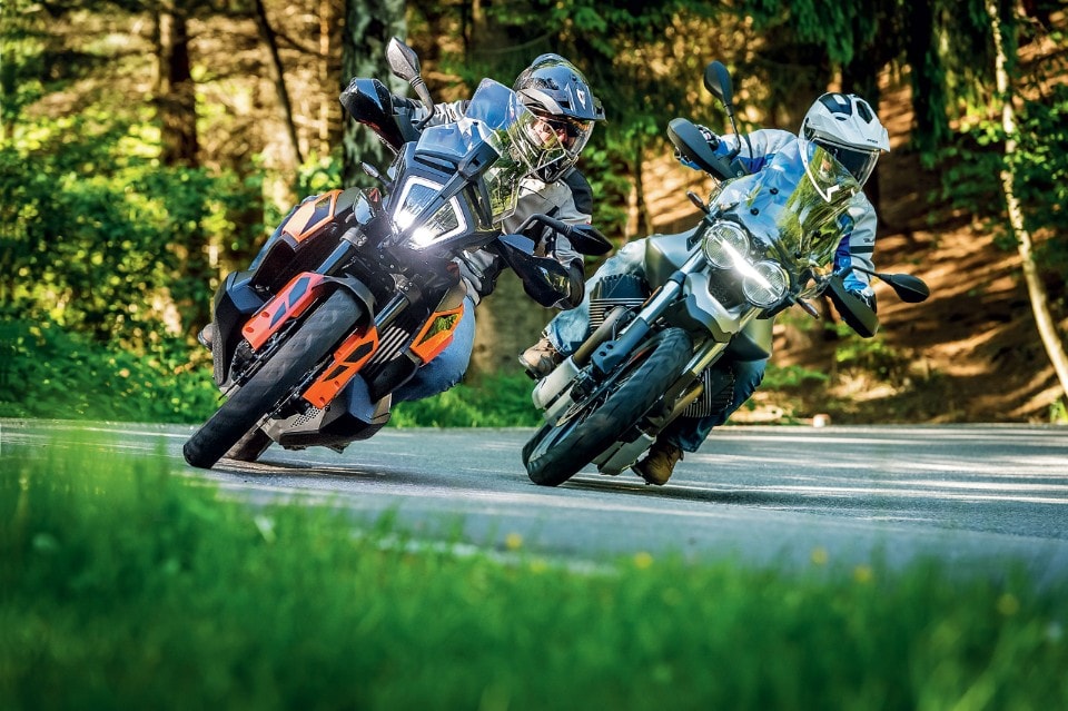 KTM 790 Adventure  vs Moto Guzzi V85 TT: punti di vista