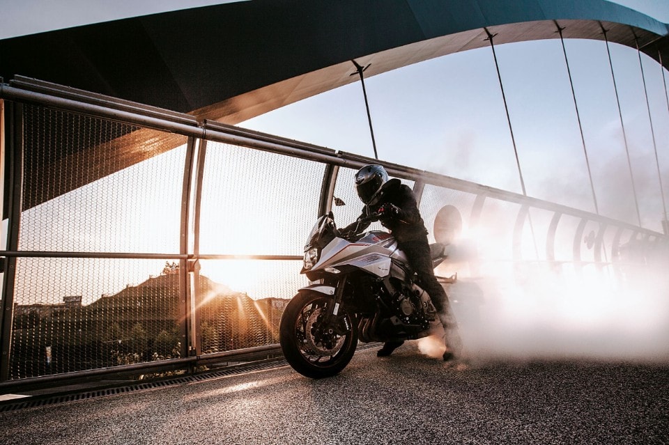 Suzuki Katana Jindachi: dal tramonto all'alba