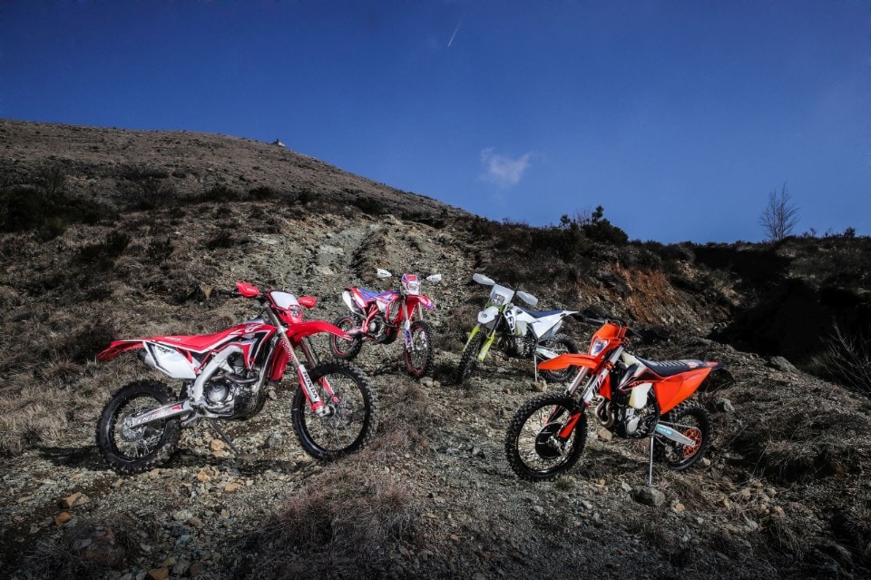 Enduro 450: quattro per quattroemmezzo