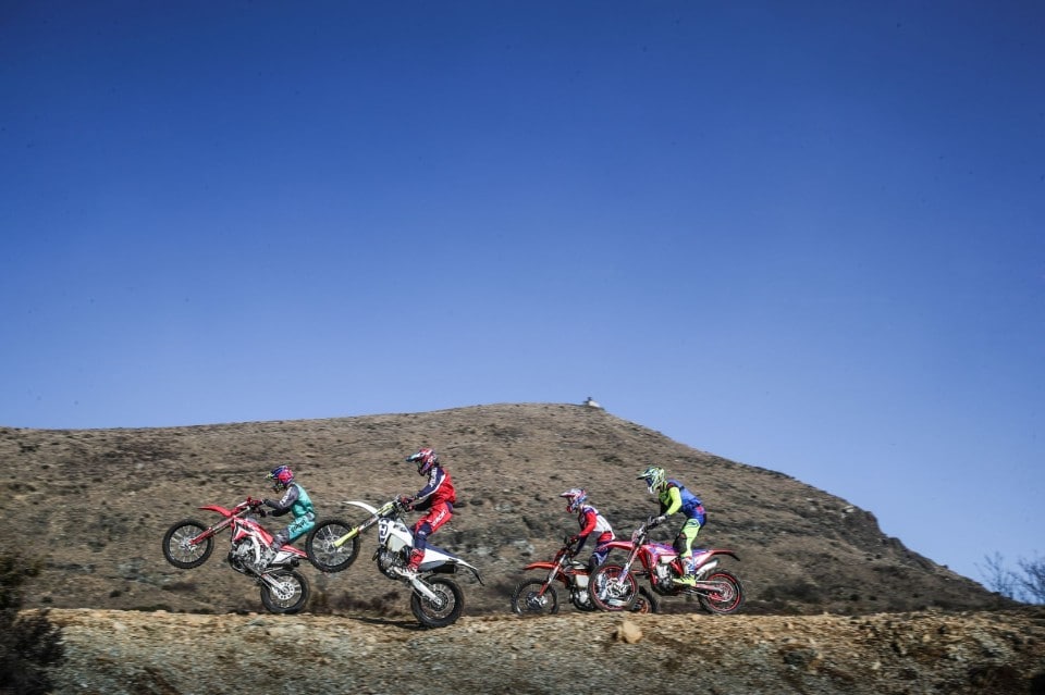 Enduro 450: quattro per quattroemmezzo