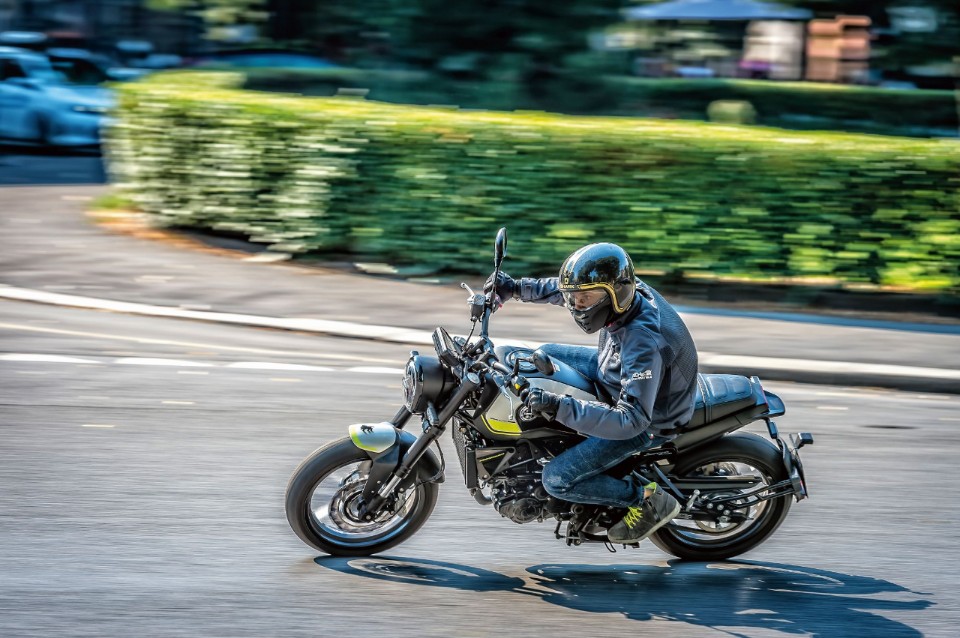 Benelli Leoncino 250, tentazione forte