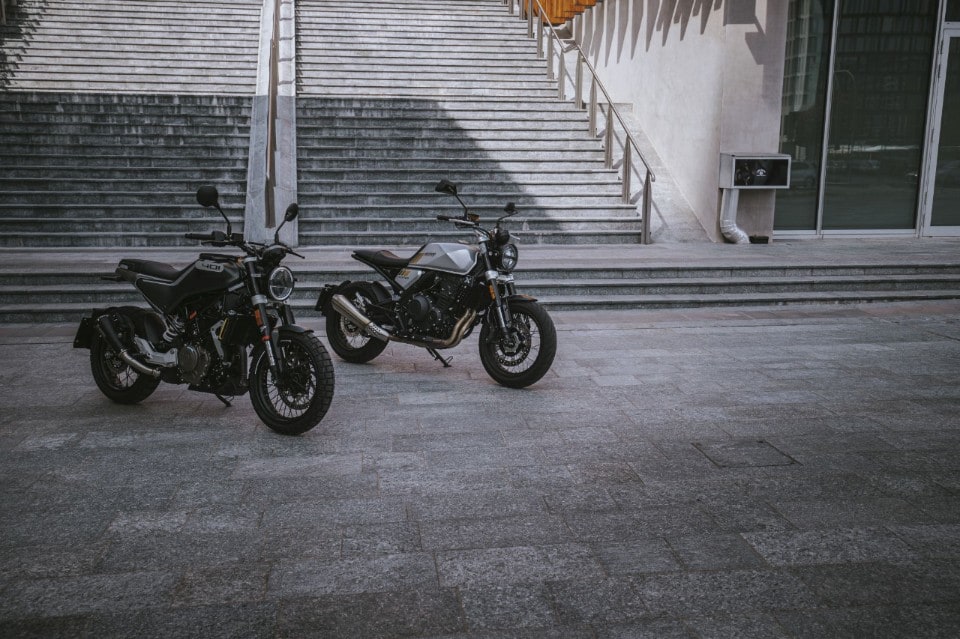 Brixton Crossfire 500 vs Husqvarna Svartpilen 401