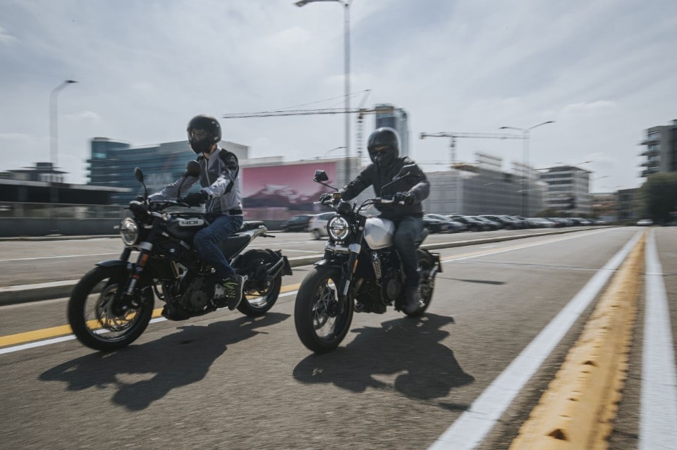 Brixton Crossfire 500 vs Husqvarna Svartpilen 401