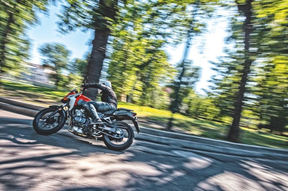 Honda CB500X: crossover in tutto e per tutto