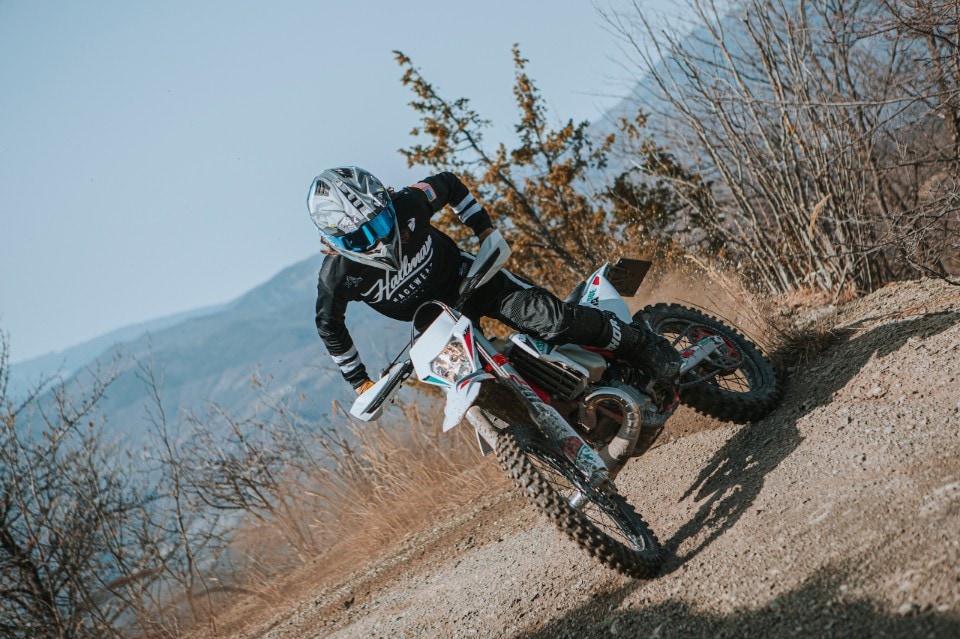 Prova KTM Six Days EXC TPI 250 e 300 2T, ready to Italy