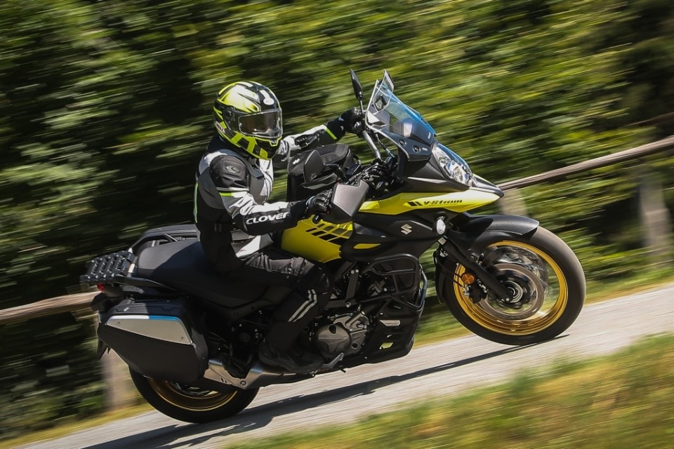 Comparativa Crossover: Yamaha Tracer 700 vs Kawasaki Versys 650 vs Suzuki V-Strom 650 XT